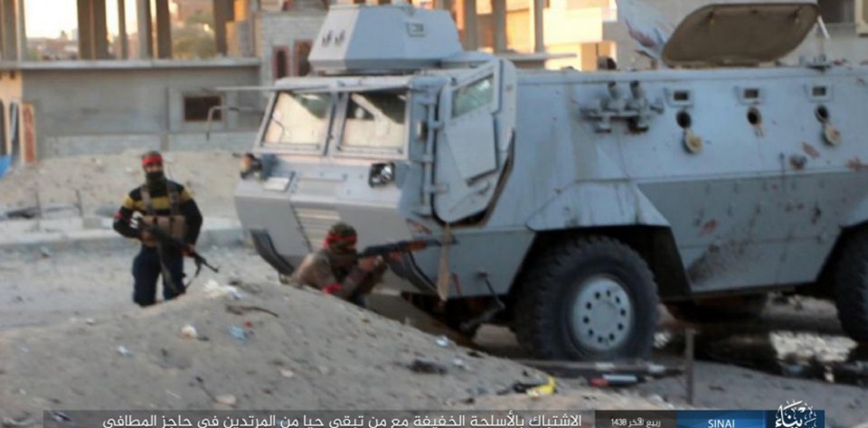 8 солдат и 14 джихадистов погибли в нападении на Синай