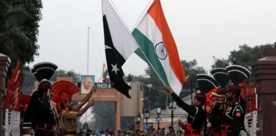Indian move to Kashmir provokes Pakistan...